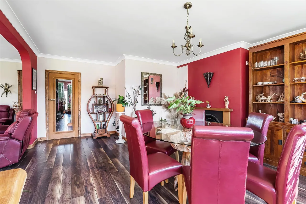 West Farm Close, Ashtead, KT21, photo 6