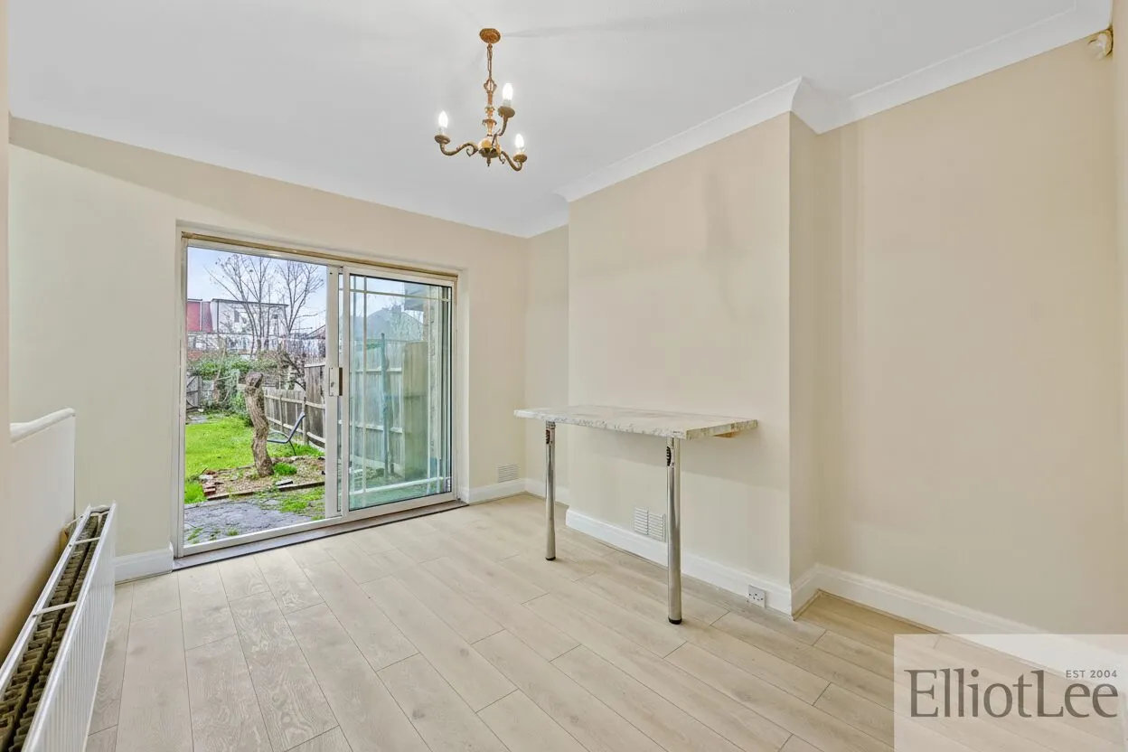 Warden Avenue, Harrow, HA2, photo 3