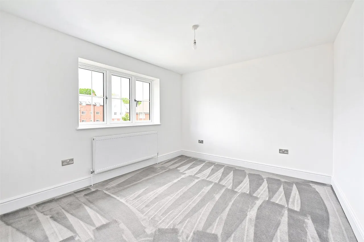 Spindle Close, Church Crookham, Fleet, Hampshire, GU52 0AP, photo 10