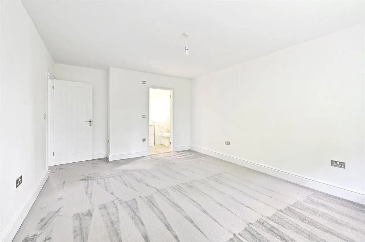 Spindle Close, Church Crookham, Fleet, Hampshire, GU52 0AP, photo 13