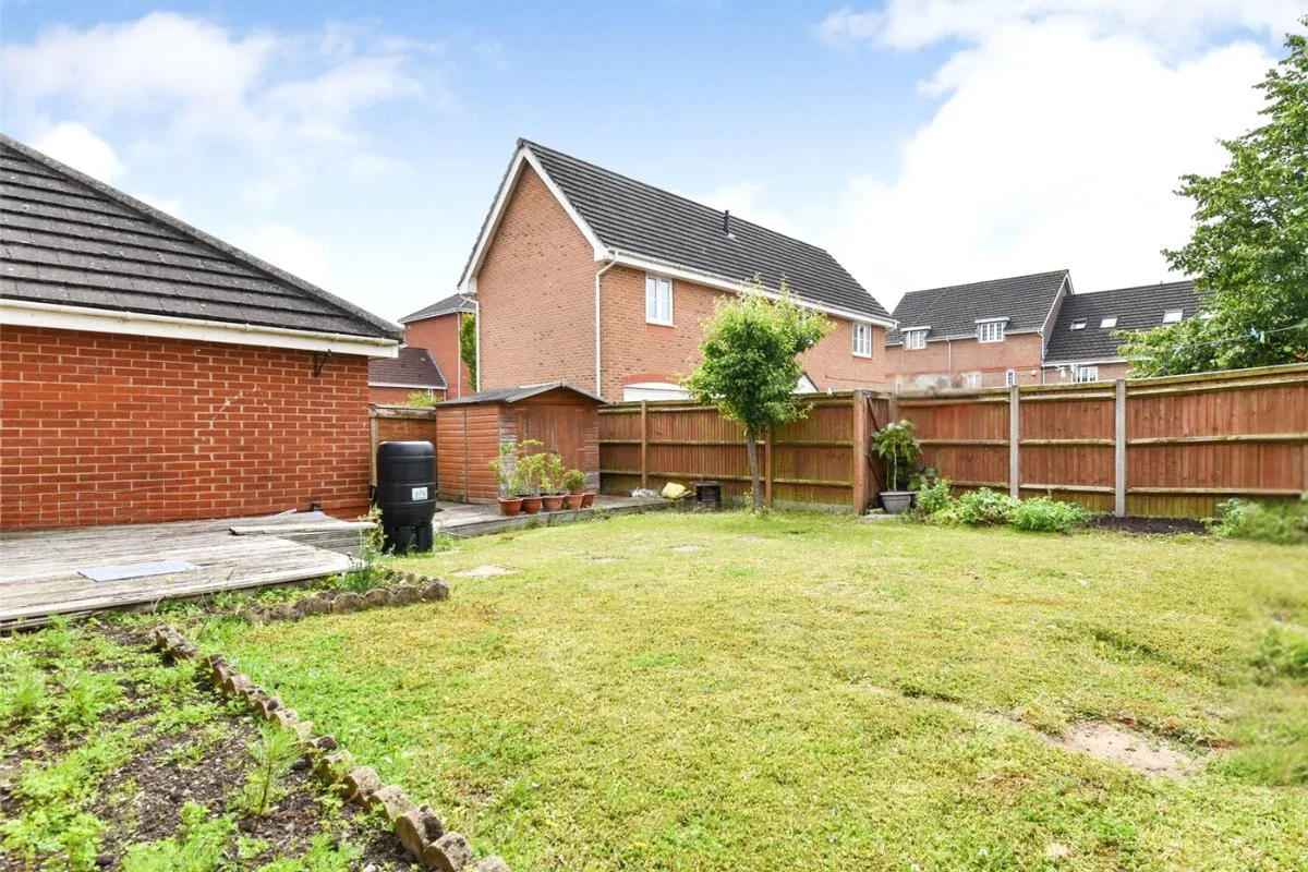 Woodland Walk, Aldershot, Hampshire, GU12 4FQ, photo 4