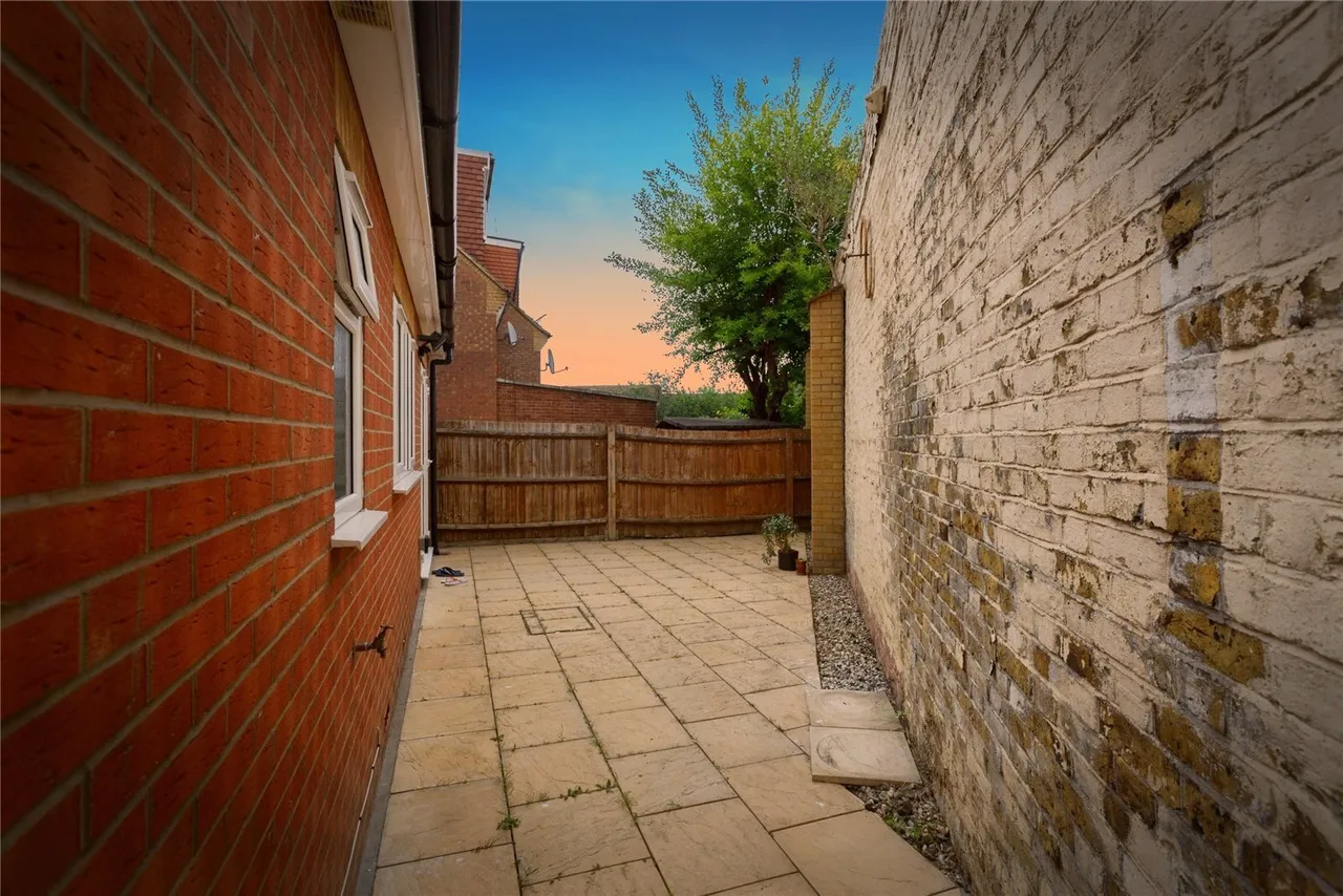 Parklands Close, Ilford, IG2, photo 24