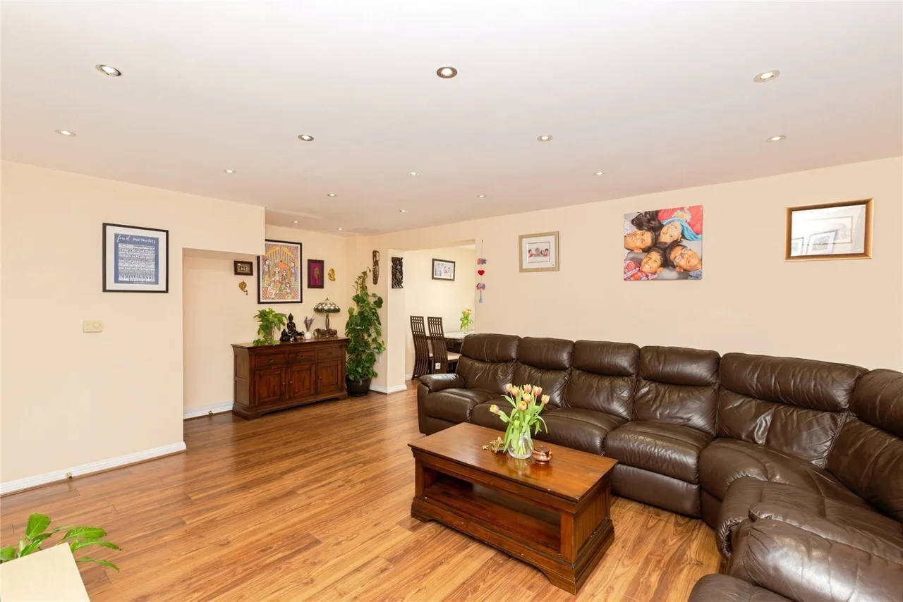 Parklands Close, Ilford, IG2, photo 6