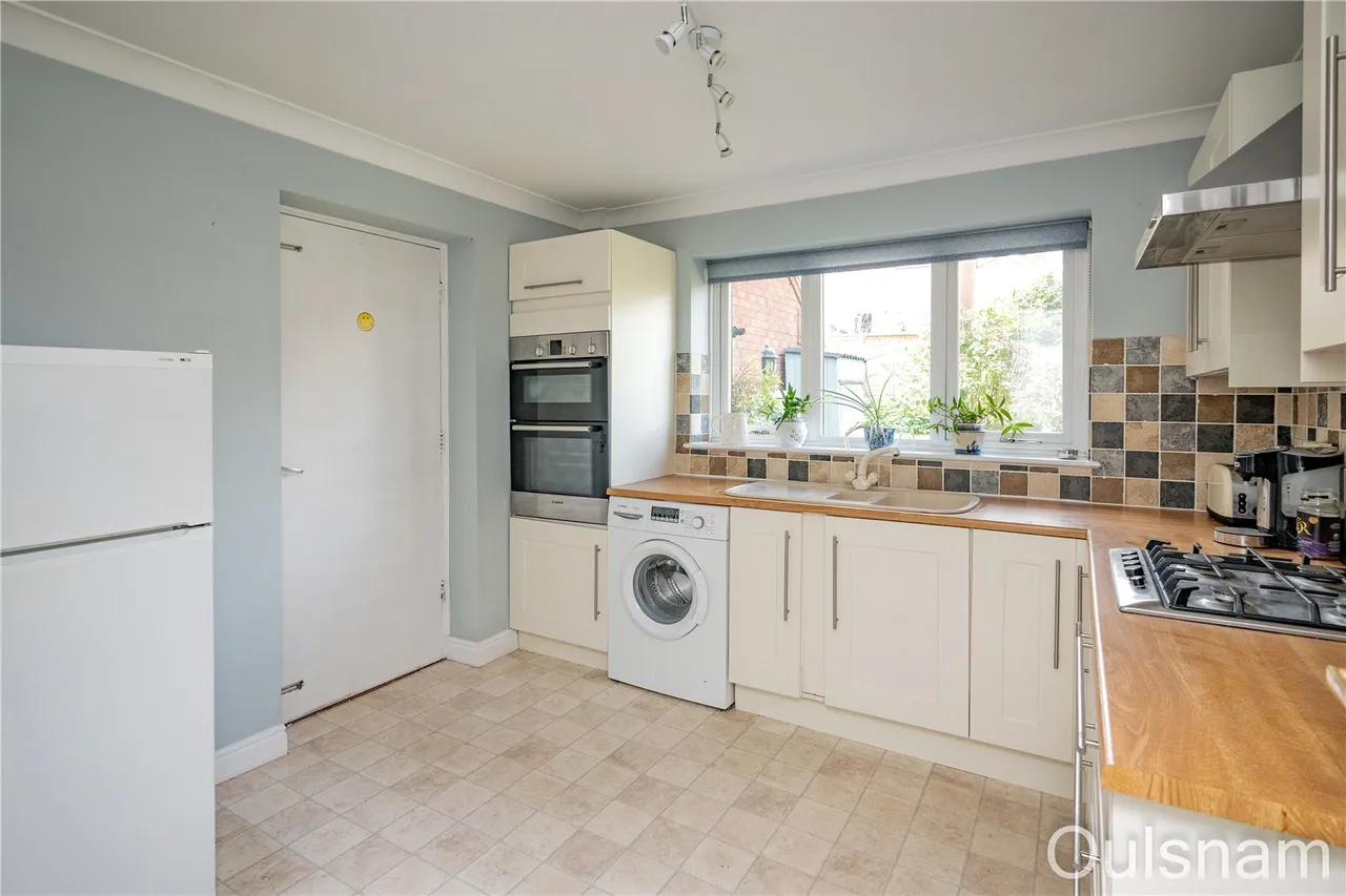 Fairoak Drive, Bromsgrove, Worcestershire, B60 3PN, photo 2