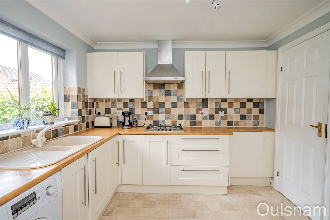 Fairoak Drive, Bromsgrove, Worcestershire, B60 3PN, photo 3