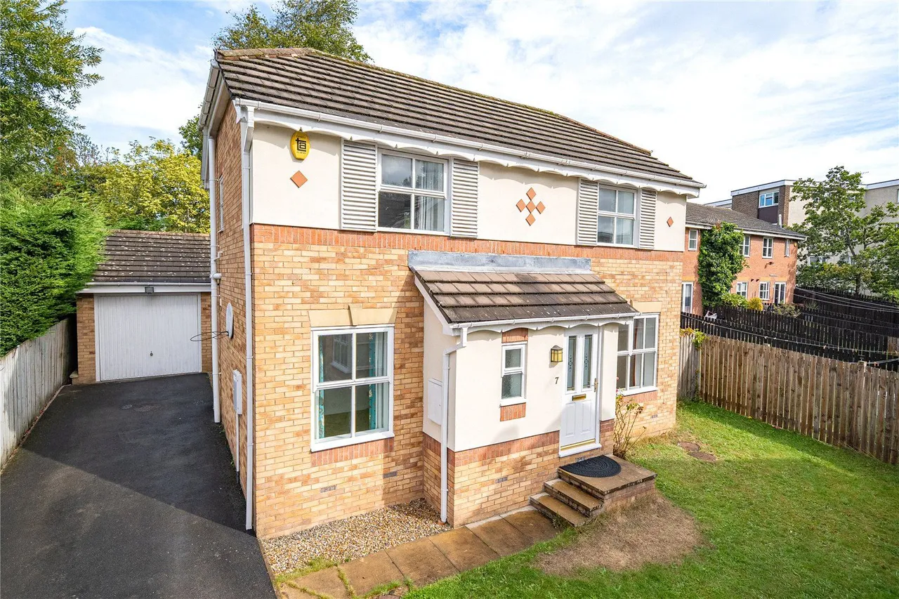 3 bed house for sale, Tall Trees, Leeds, LS17