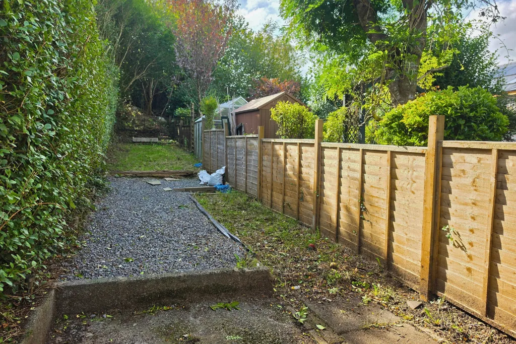 Betws Road, Betws, photo 24