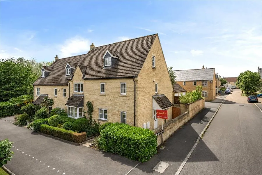 5 bed house for sale, Willow Drive, Carterton, OX18