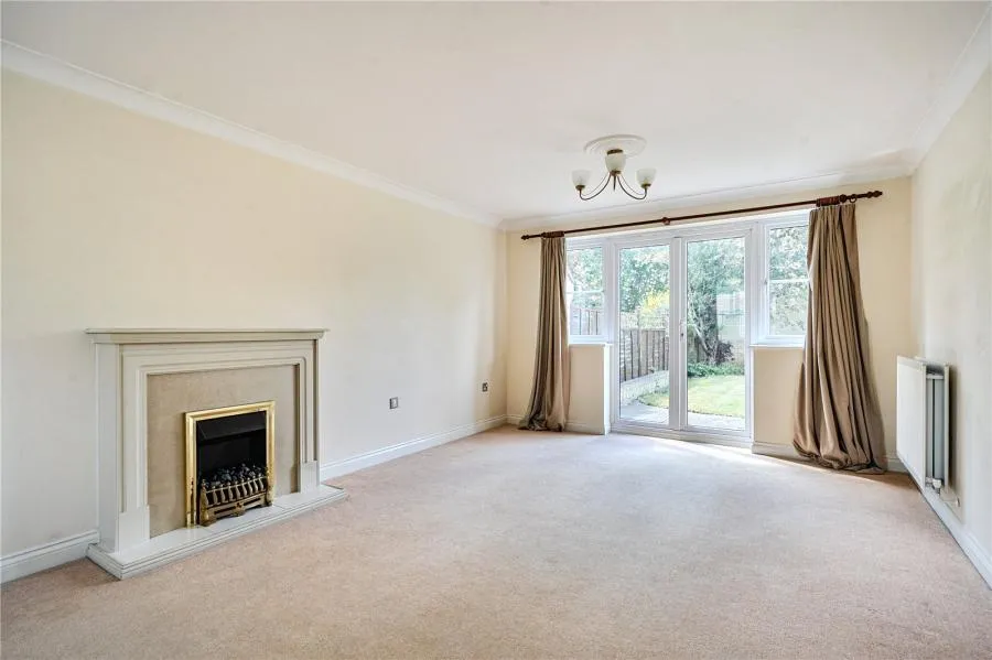 Willow Drive, Carterton, OX18, photo 2