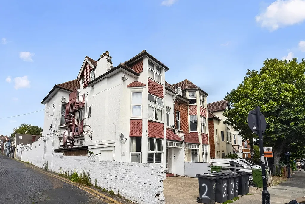11 bed house for sale, Stanthorpe Road, Streatham, SW16