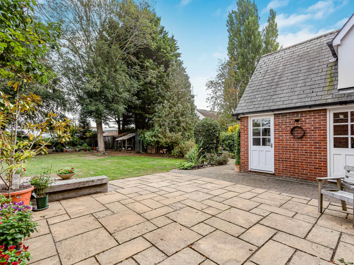 St John’s Avenue, Old Harlow, CM17, photo 25