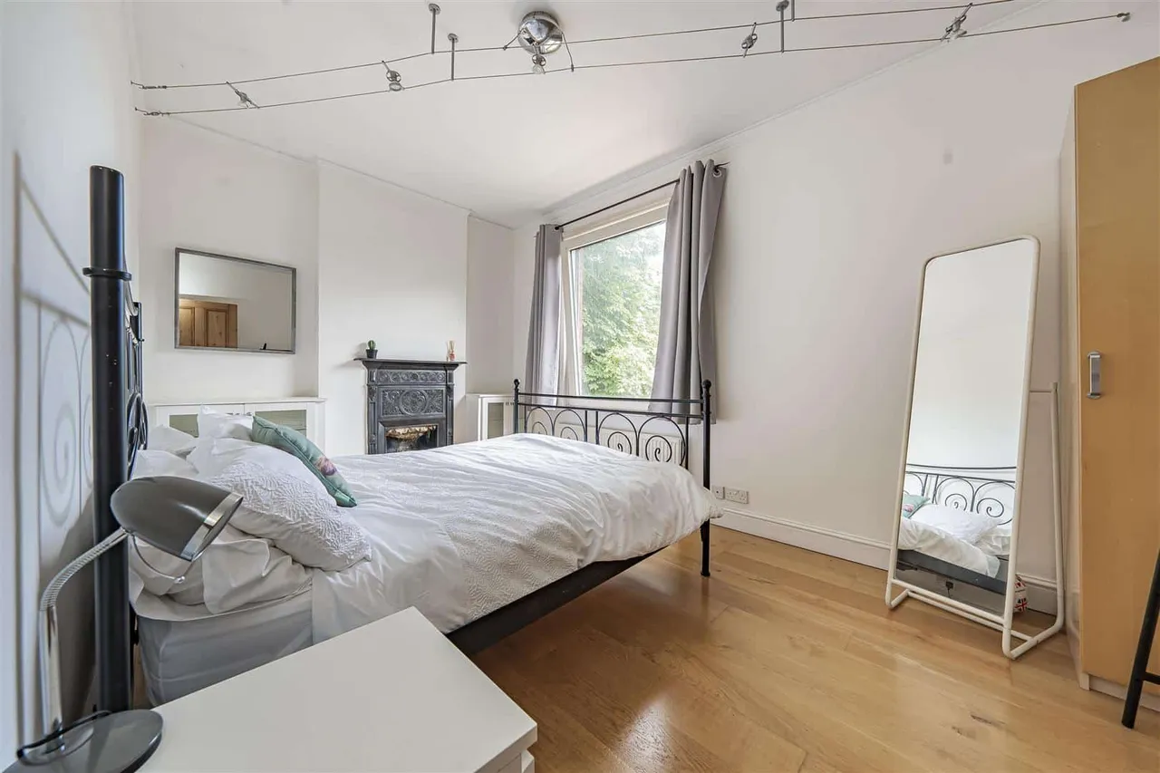 Ray Park Road, Maidenhead, Buckinghamshire, SL6 8QU, photo 14