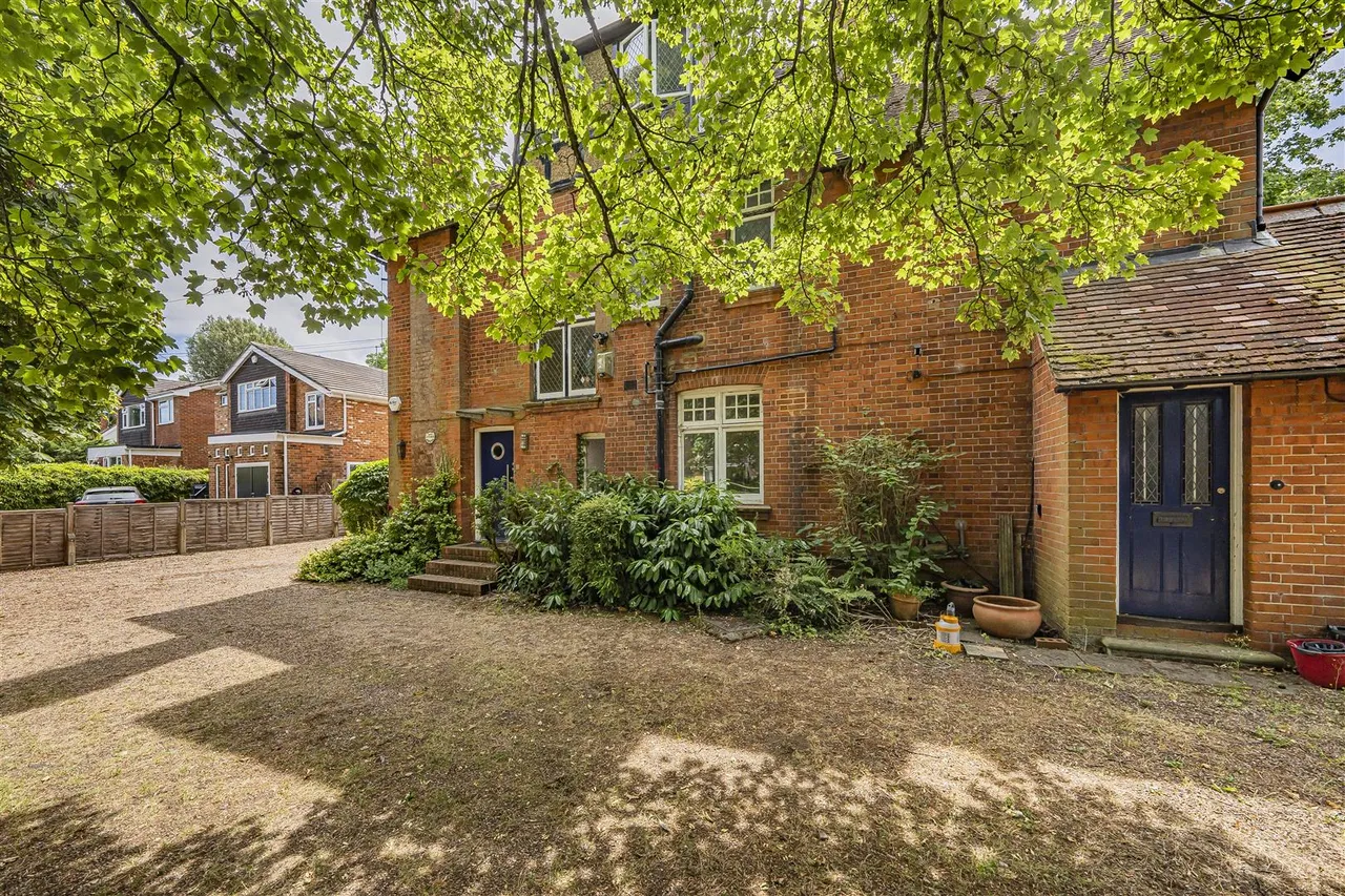 Ray Park Road, Maidenhead, Buckinghamshire, SL6 8QU, photo 17
