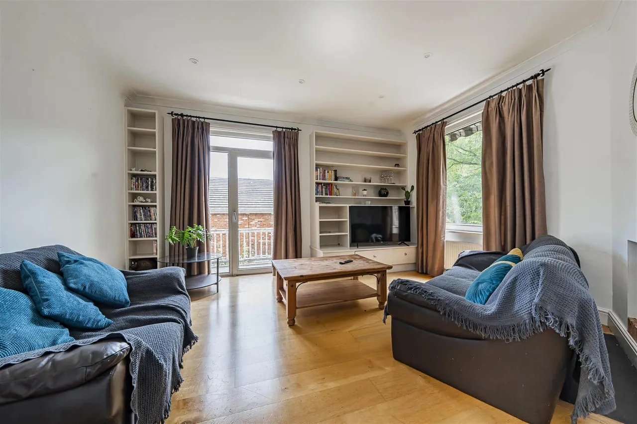 Ray Park Road, Maidenhead, Buckinghamshire, SL6 8QU, photo 6