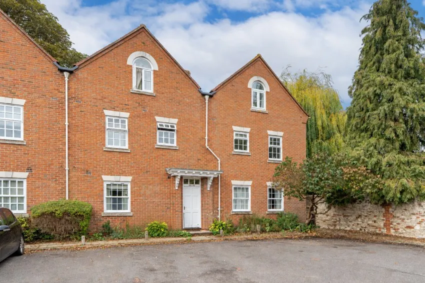 White Hart Close, Benson, OX10, photo 11