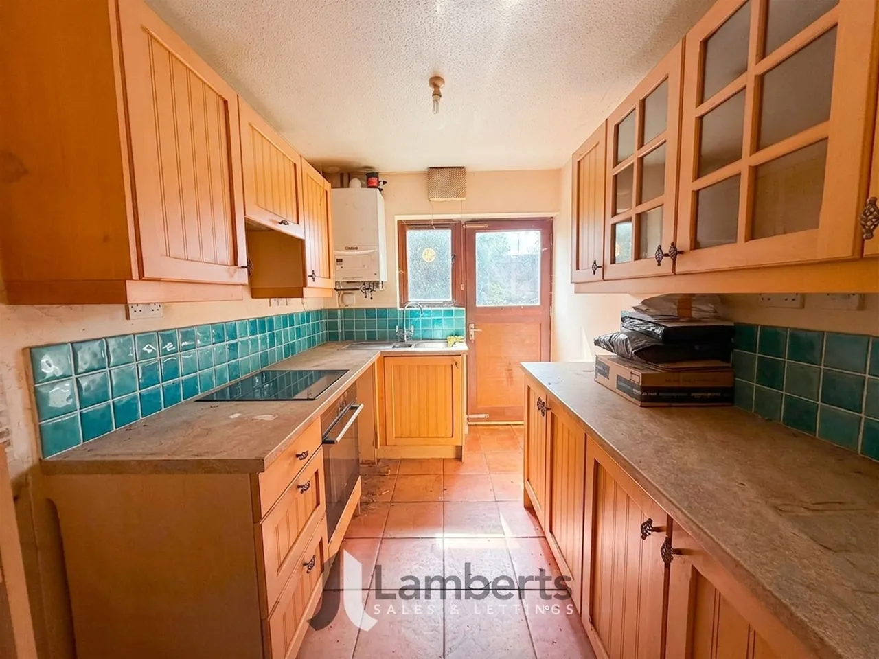 6 Atcheson Close, Studley, photo 2