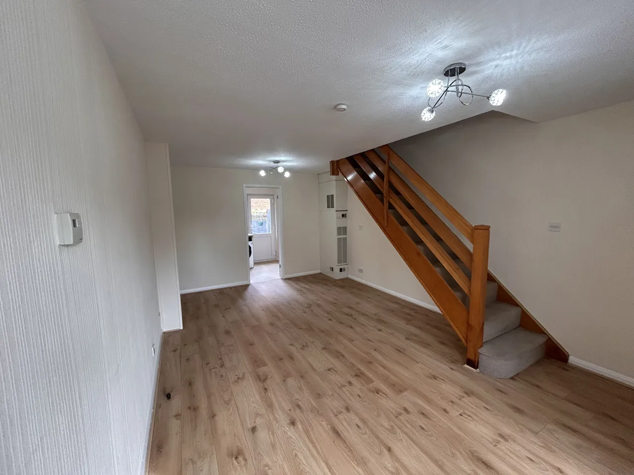 Pound Hill, RH10, photo 4