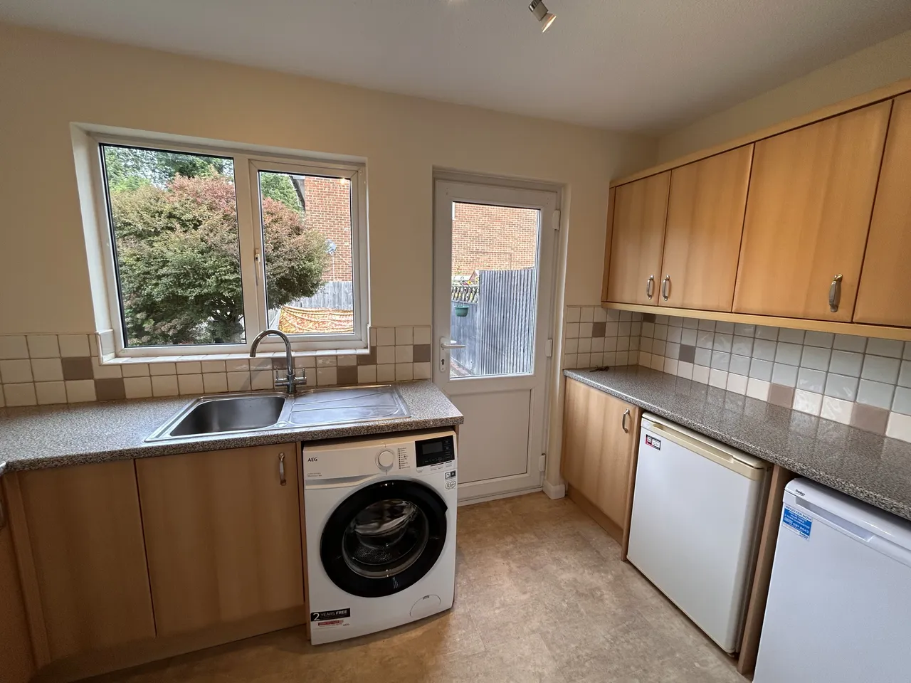 Pound Hill, RH10, photo 2