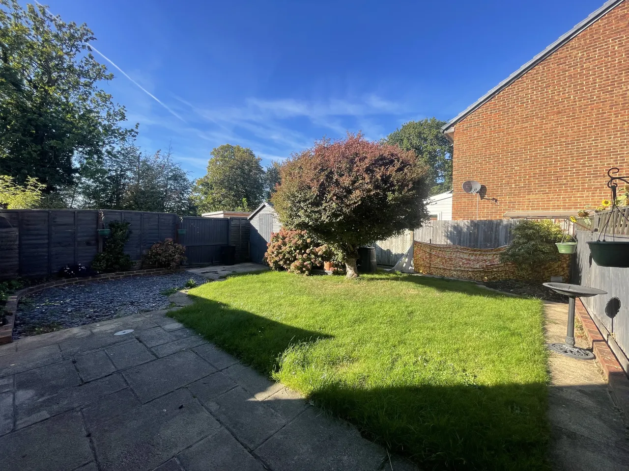 Pound Hill, RH10, photo 7