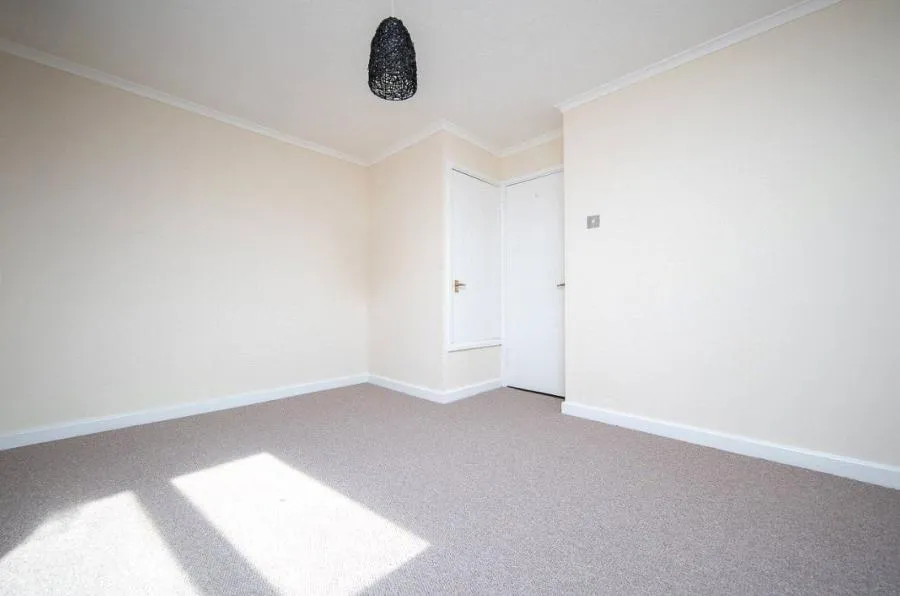 Cotswold Way, Worcester Park, KT4, photo 9