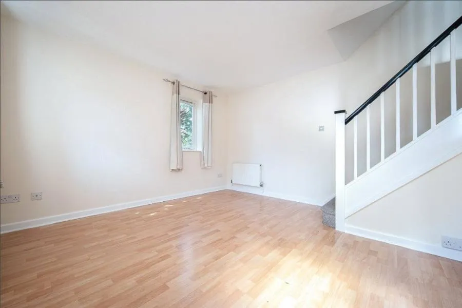 Cotswold Way, Worcester Park, KT4, photo 4