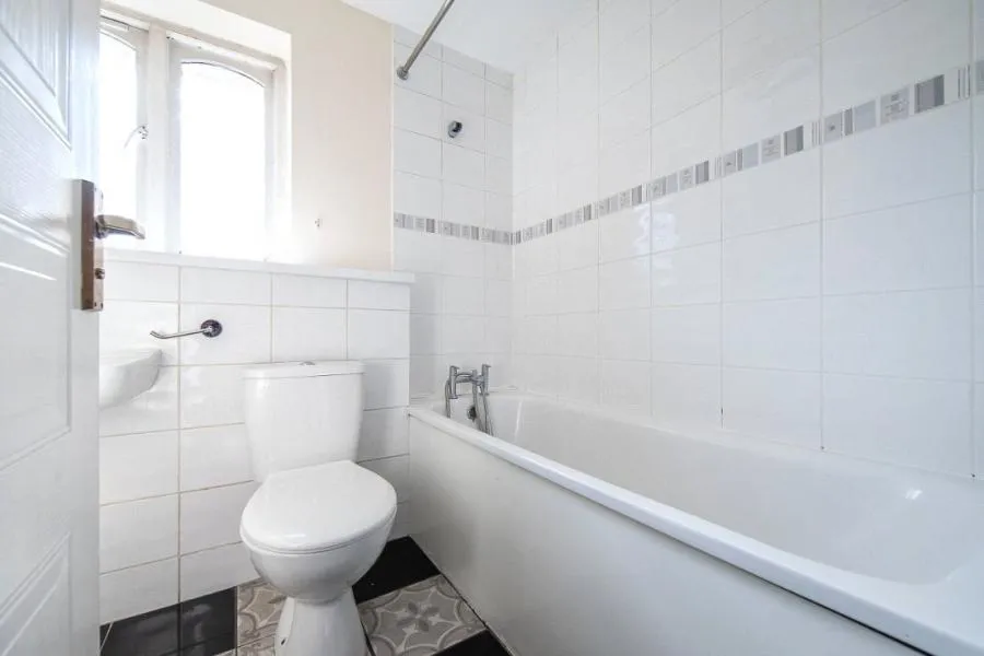 Cotswold Way, Worcester Park, KT4, photo 6