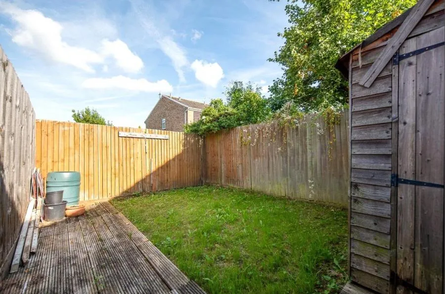 Cotswold Way, Worcester Park, KT4, photo 12