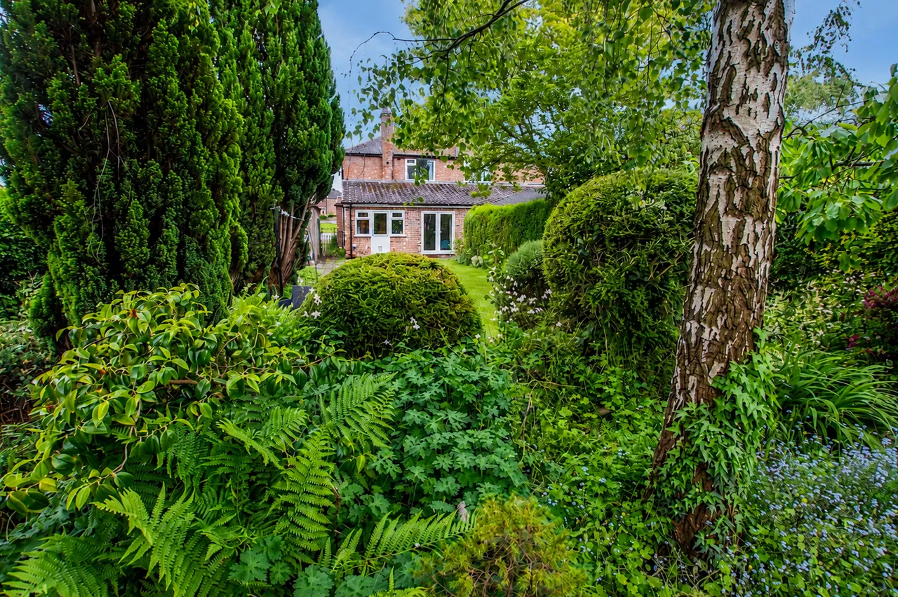 Fairholme Road, Davenham, CW9, photo 13