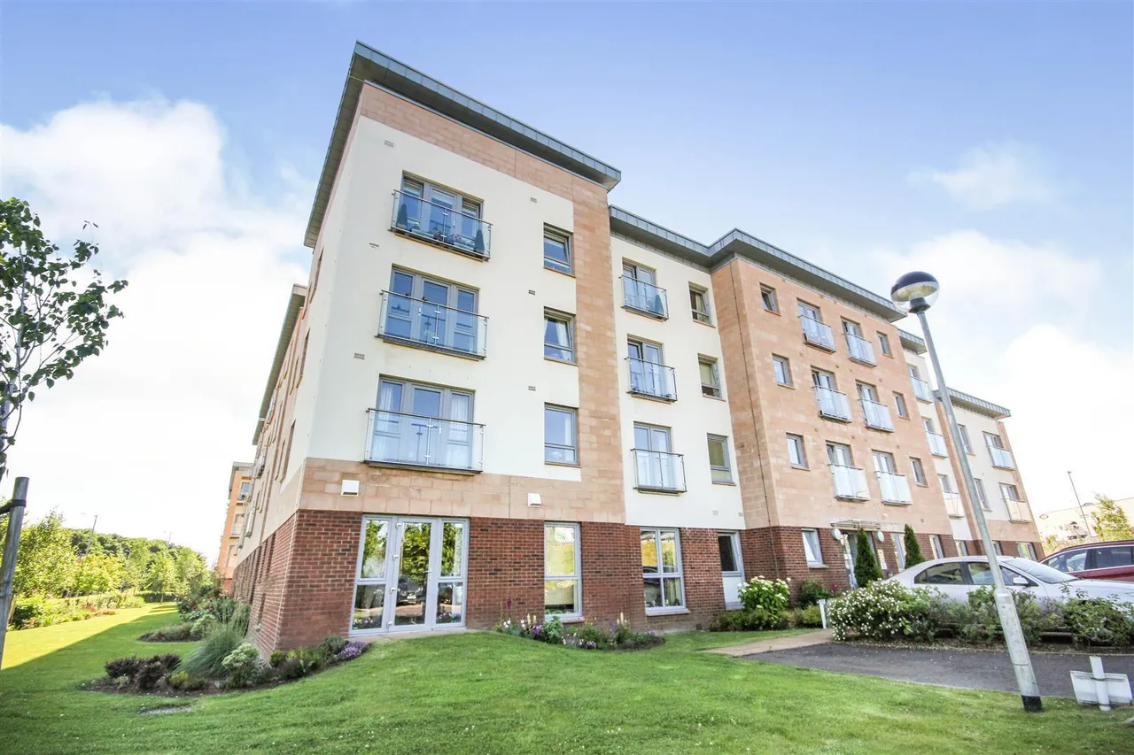 Stewarton Road, Newton Mearns, G77, photo 14