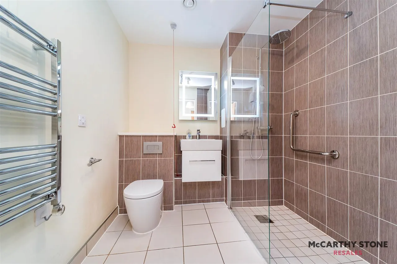 Stewarton Road, Newton Mearns, G77, photo 6