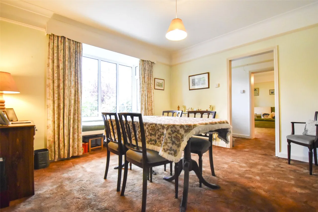Hillside Road, Aldershot, Hampshire, GU11 3NB, photo 12