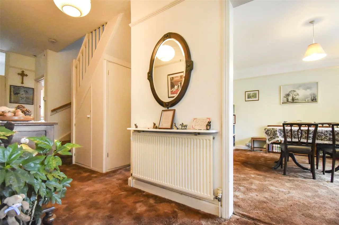 Hillside Road, Aldershot, Hampshire, GU11 3NB, photo 5