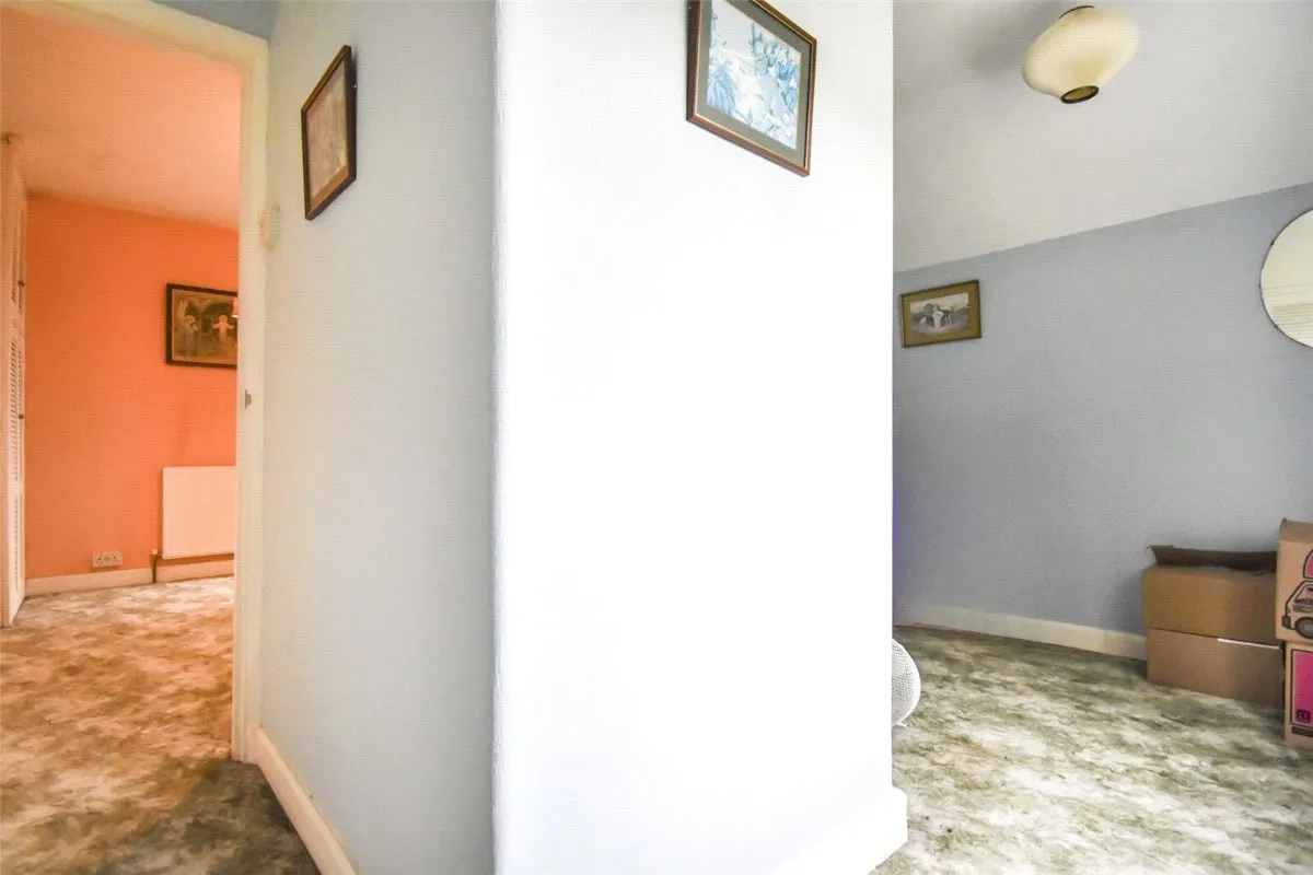 Hillside Road, Aldershot, Hampshire, GU11 3NB, photo 14