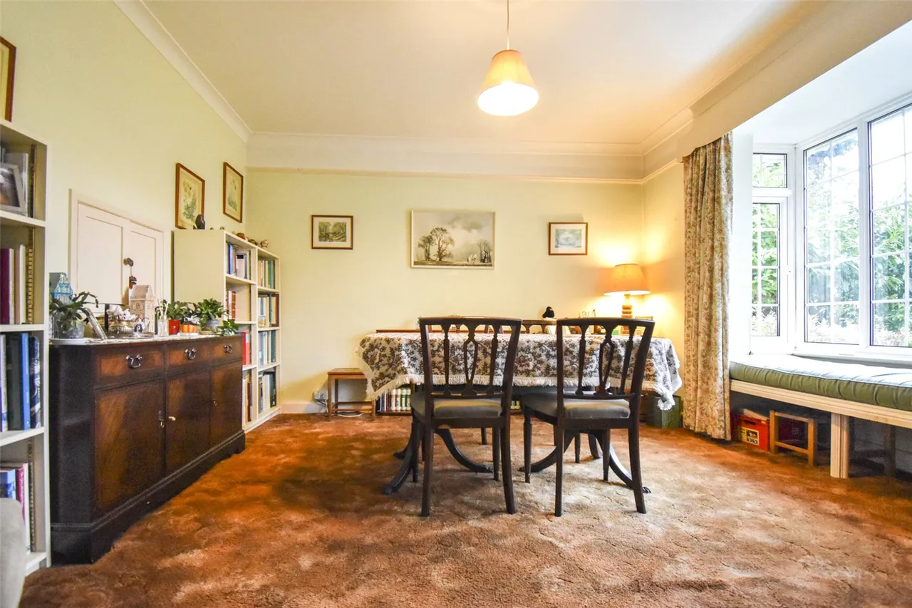 Hillside Road, Aldershot, Hampshire, GU11 3NB, photo 4