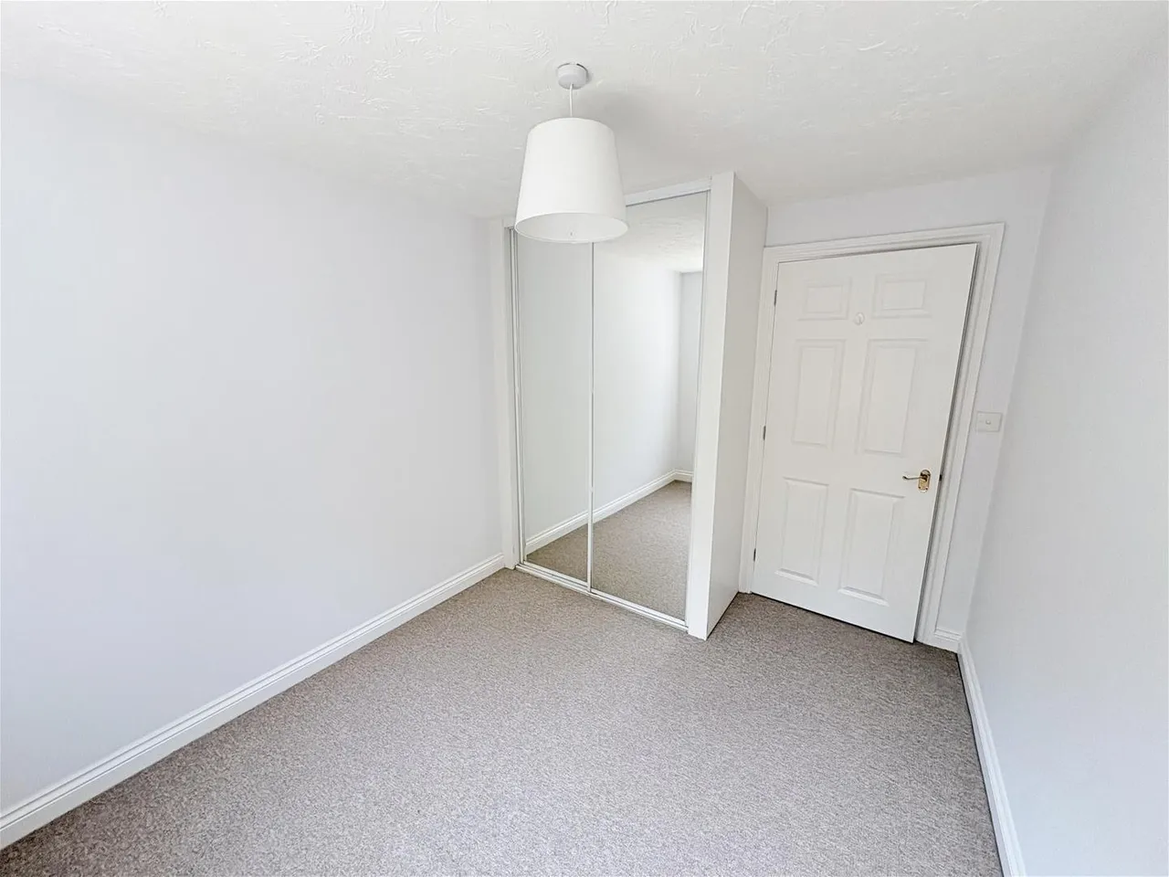 Yachtsman Close, Bursledon, Southampton, photo 8