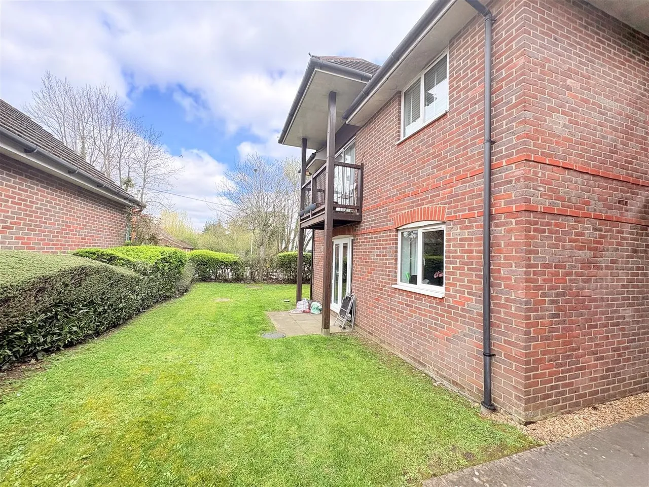 Yachtsman Close, Bursledon, Southampton, photo 11