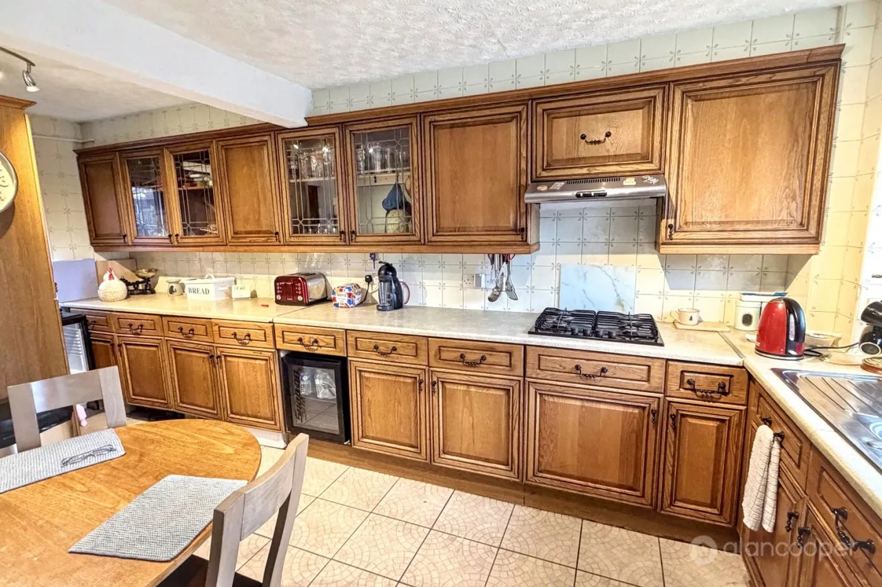 Queen Elizabeth Road, Nuneaton, CV10, photo 6