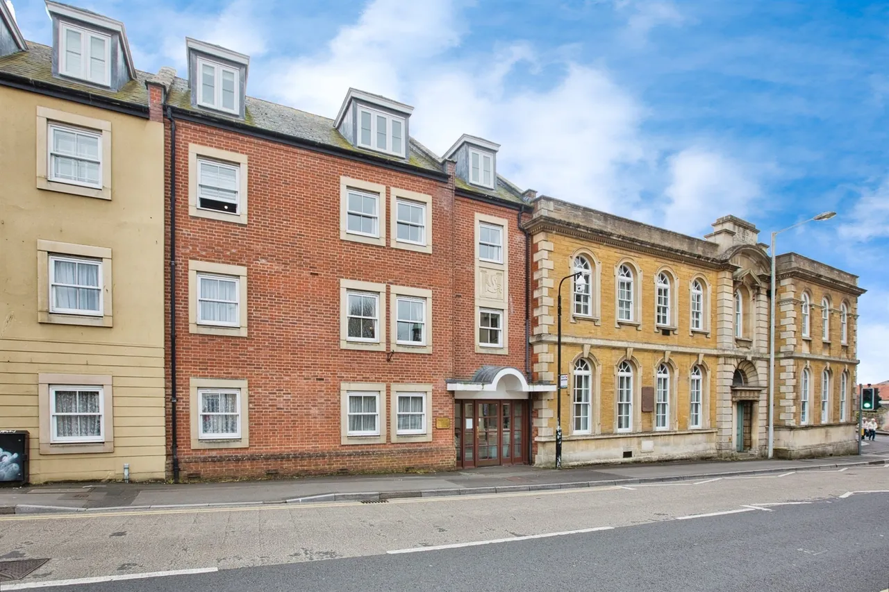1 bed flat for sale — South Street, Yeovil