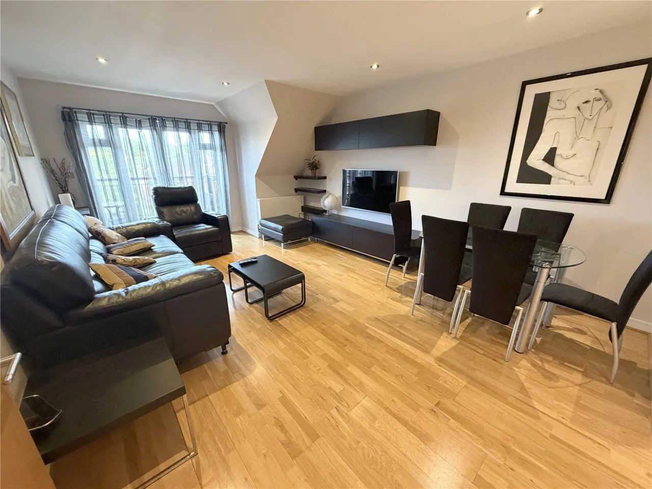 2 bed flat to rent, Holders Hill Road, London, NW7
