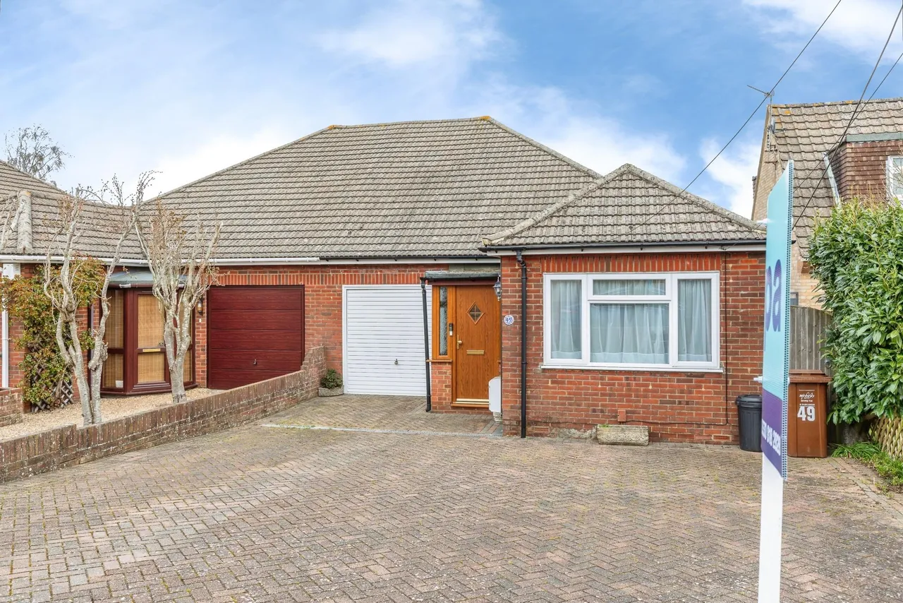 2 bed house for sale, Grain Road, Wigmore, ME8