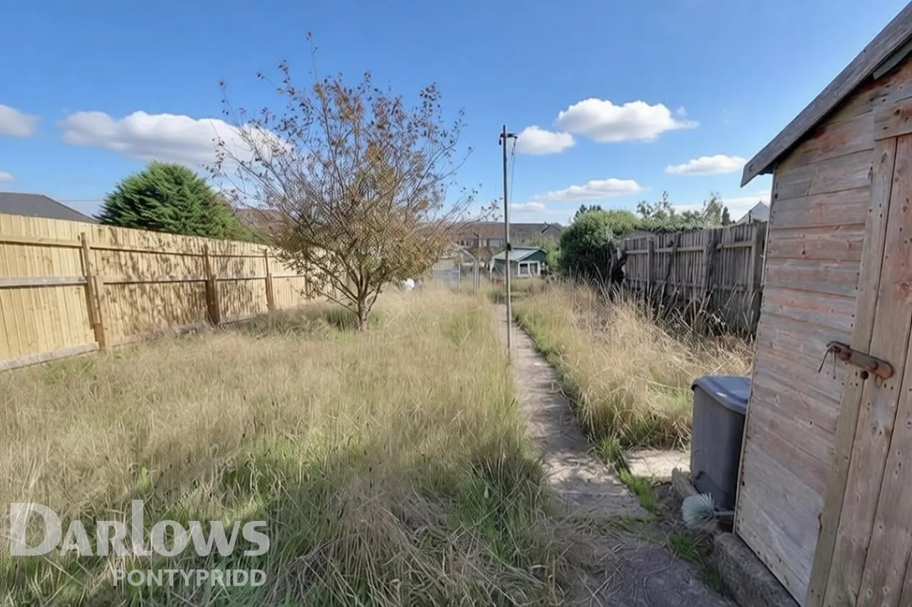 Llantrisant Road, Pontypridd, photo 15