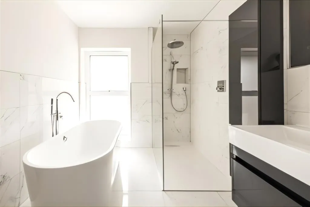 Hophurst Lane, RH10, photo 10