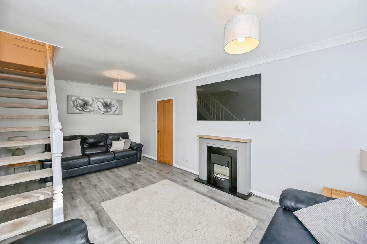 Debra Close, Melling, L31, photo 6