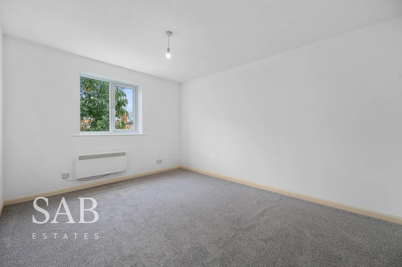 Hadfield Close, Southall, UB1, photo 6