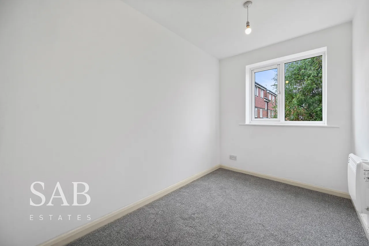 Hadfield Close, Southall, UB1, photo 8