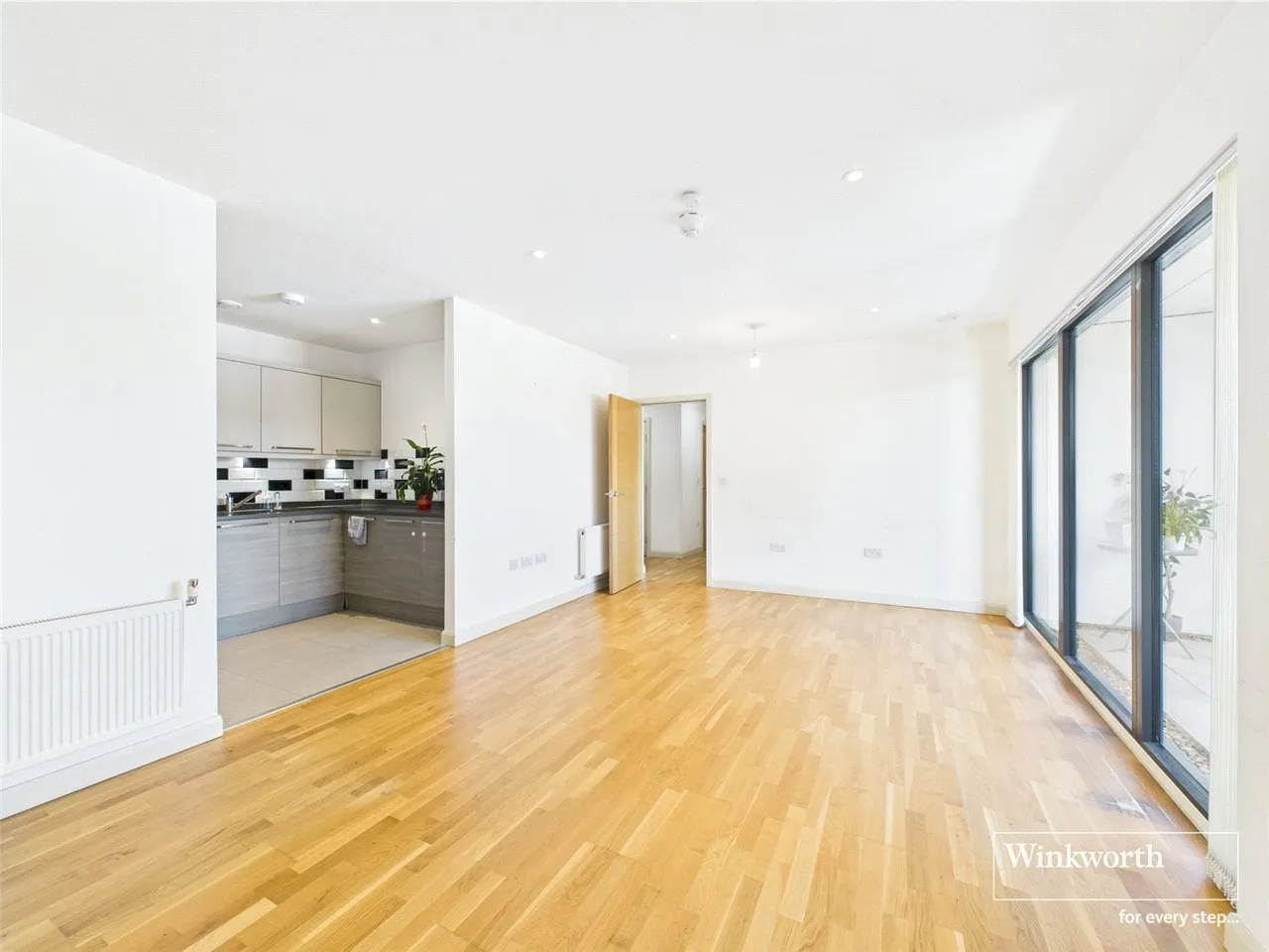 Cypress Court, Alpine Road, Kingsbury, NW9, photo 4