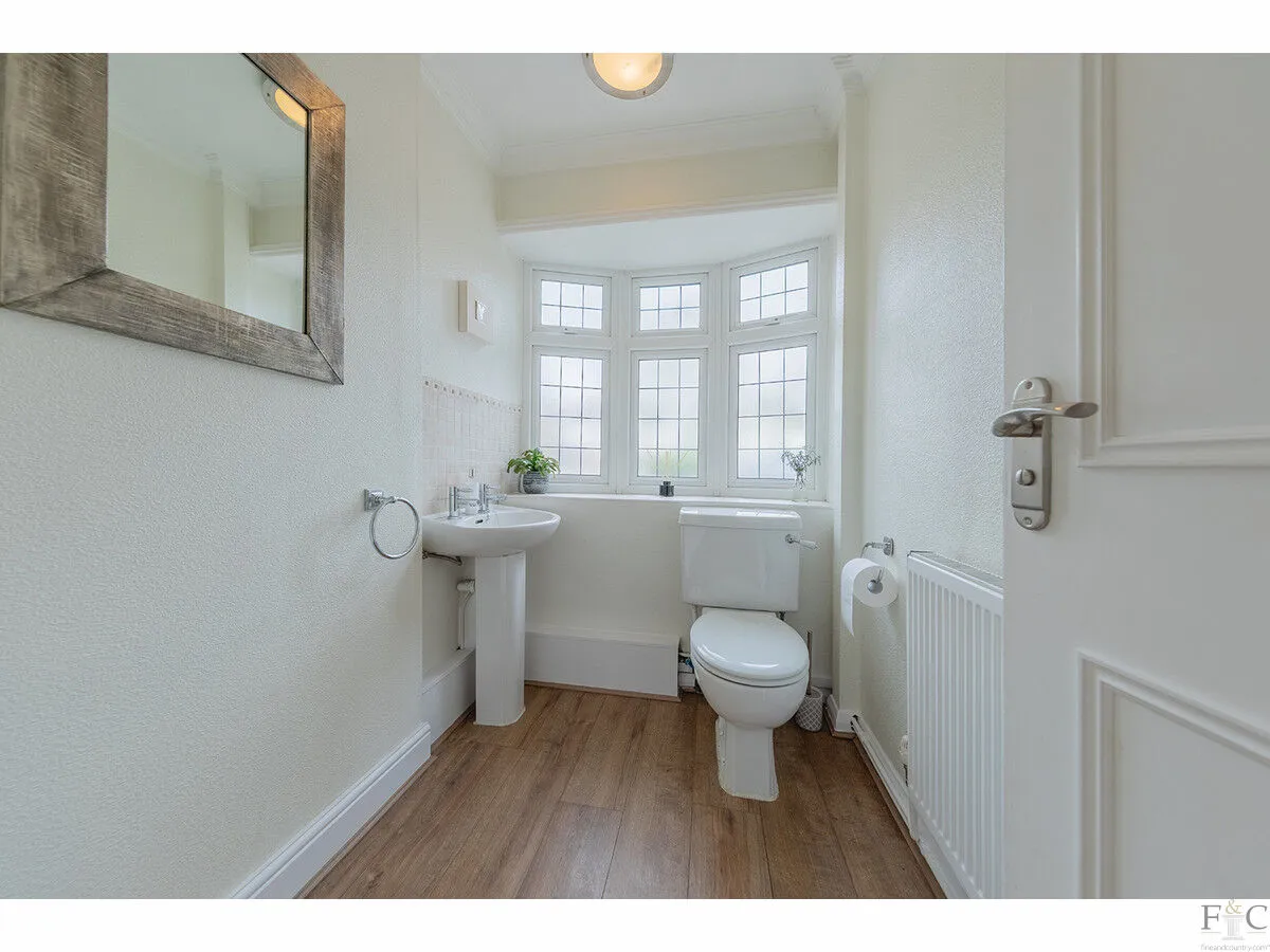 Stoughton Road, Oadby, LE2, photo 9