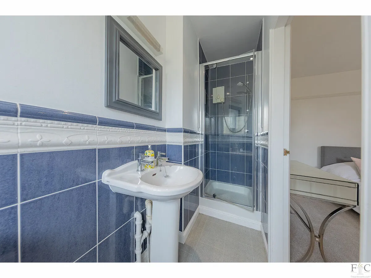 Stoughton Road, Oadby, LE2, photo 33