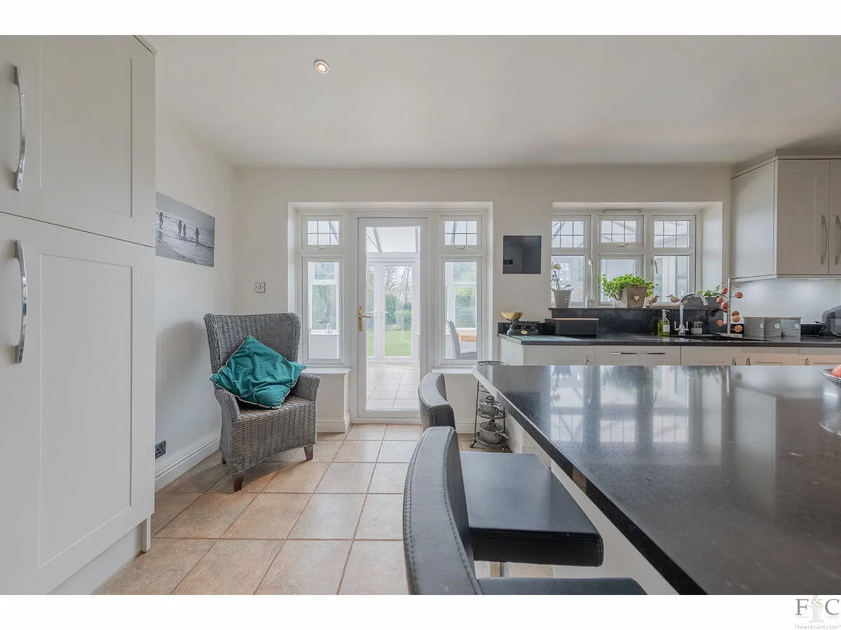 Stoughton Road, Oadby, LE2, photo 13