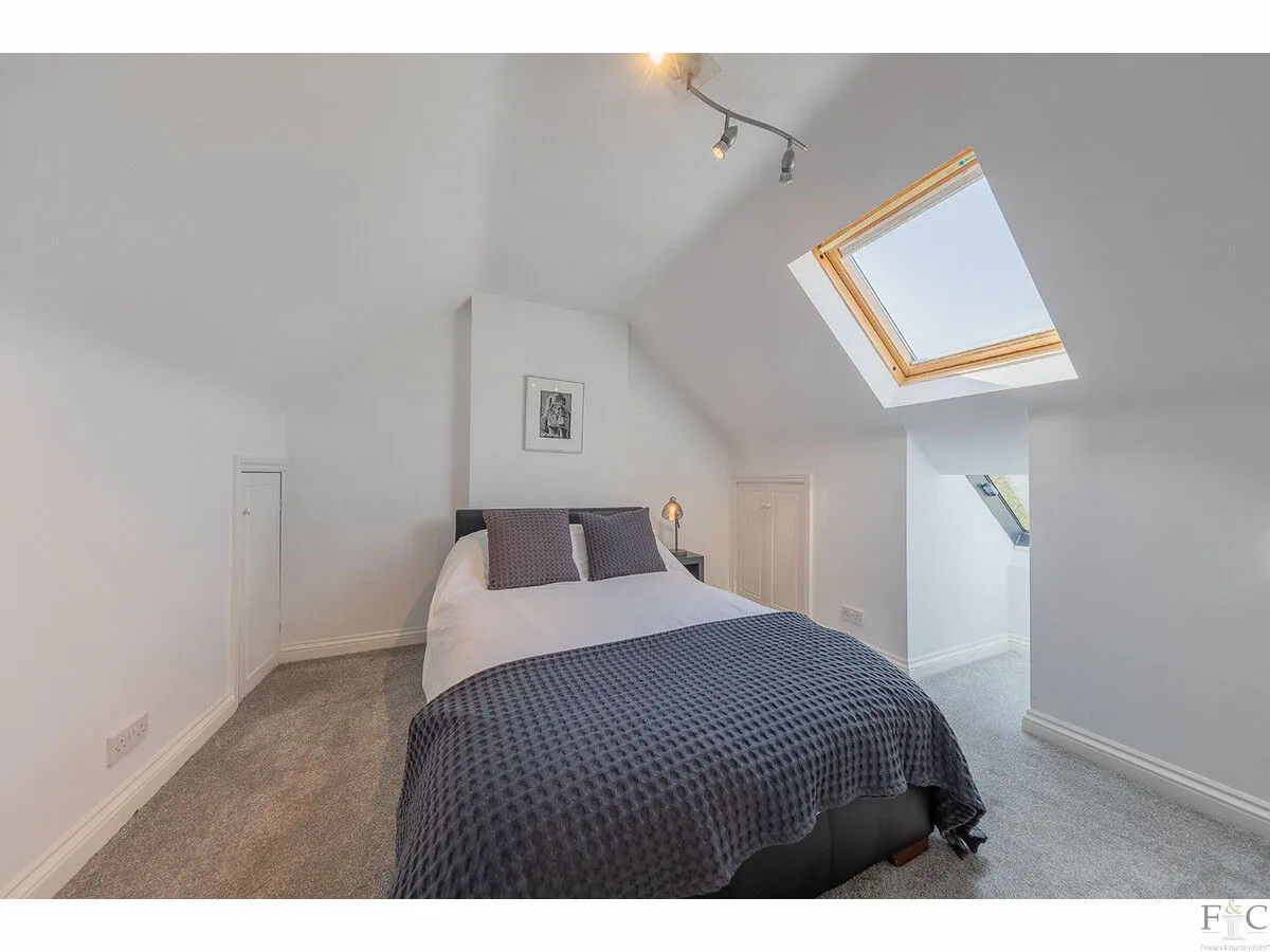 Stoughton Road, Oadby, LE2, photo 35
